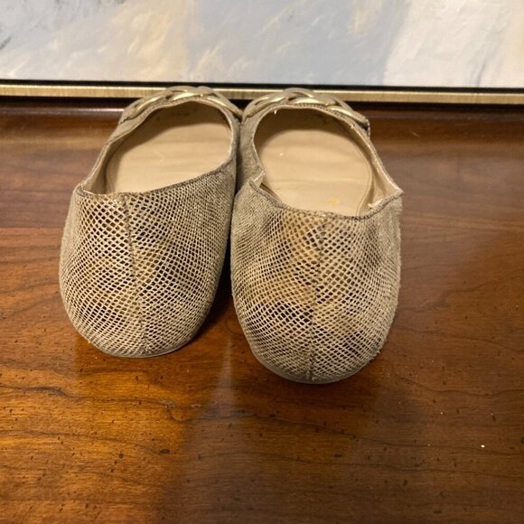 Banana Republic Women 9 Snakeskin Tan Ballet Flat Gold Buckle Preppy Work - Picture 5 of 15
